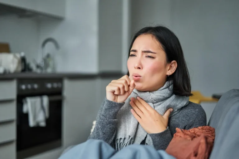 How to Get Rid of Cough: खांसी से तुरंत छुटकारा कैसे पाएं? जानिए आसान घरेलू नुस्खे